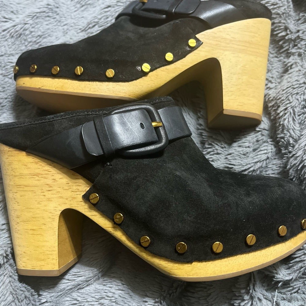 Brand New Dacey Suede Clogs